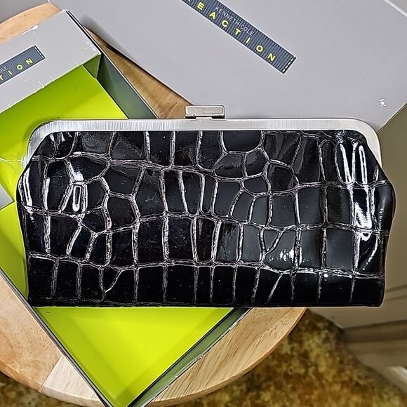 Kenneth Cole Reaction Clutch NWT Crocodile Style Brown Silvertone Hardware - Picture 2 of 12